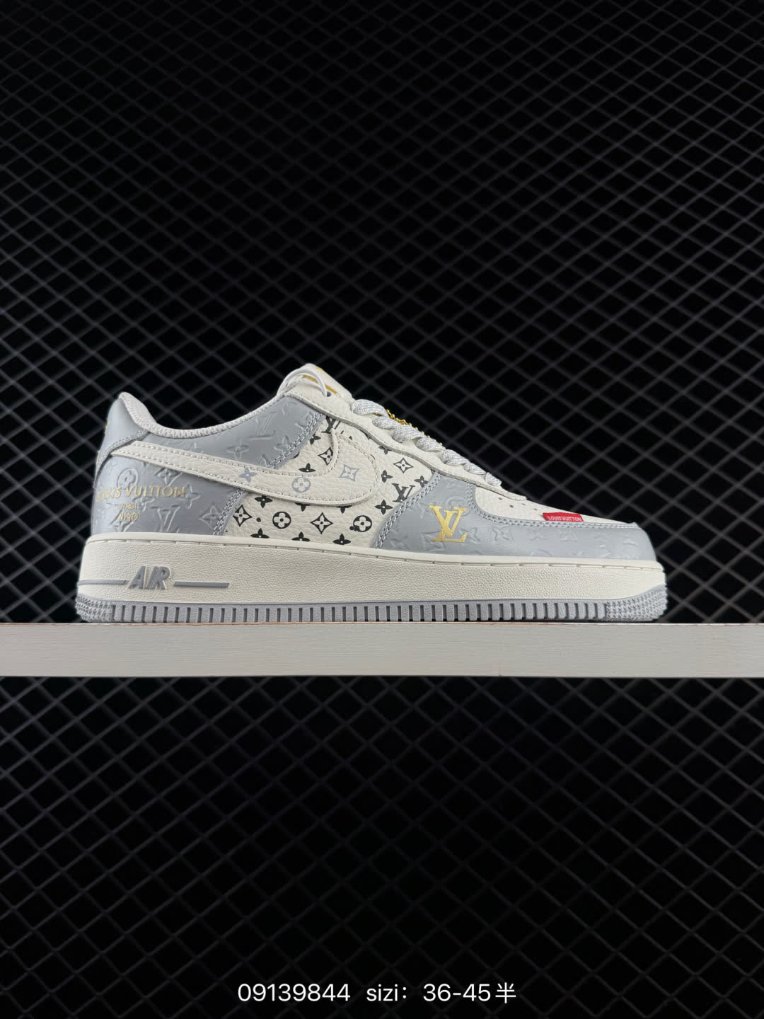 NIKE AIR FORCE 1 NIKE AIR FORCE 1